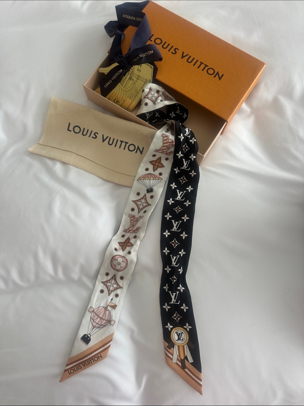 Louis Vuitton Two-Tone Monogram Silk Twilly Bandeau / Scarf - Black & White pink